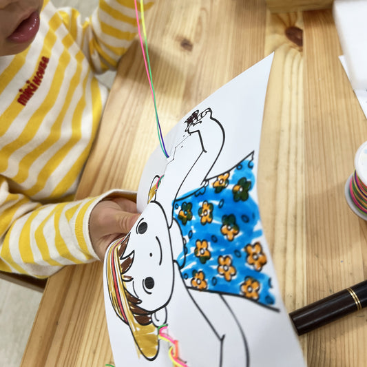 おさげ髪のぬいさし&ぬりえ活動