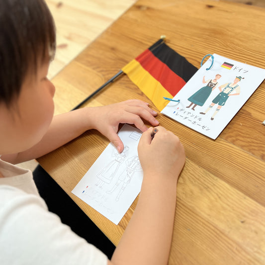 世界の民族衣装(ぬり絵教材)