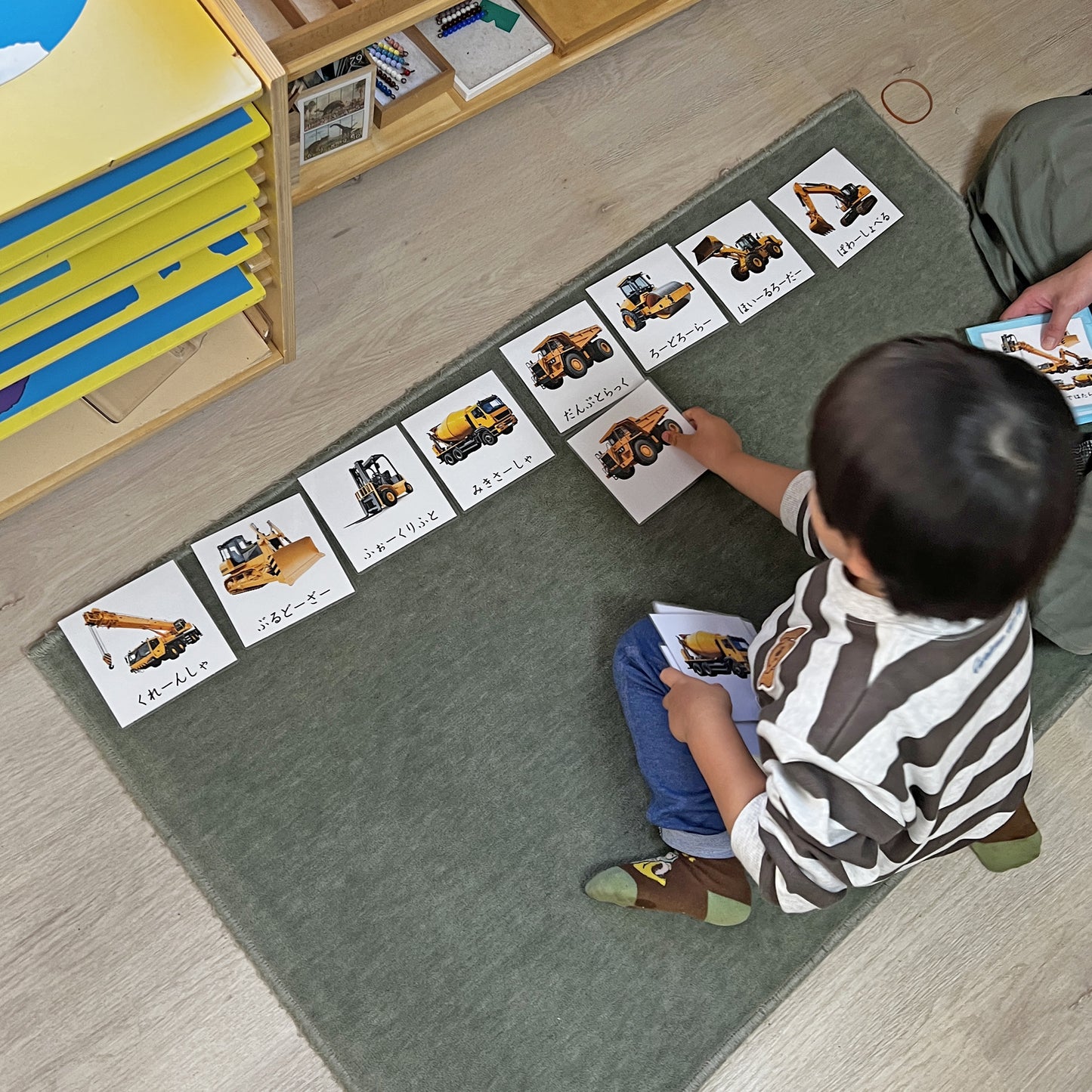 Montessori 3-Part Construction Vehicles Picture Cards – Japanese & English